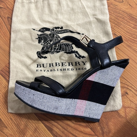 Burberry Canvas Check Leather Wedges - Size 38 1/2 - Picture 8 of 9